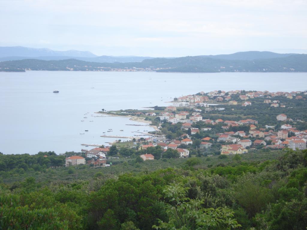 Apartment Ruzica Sukosan Bagian luar foto